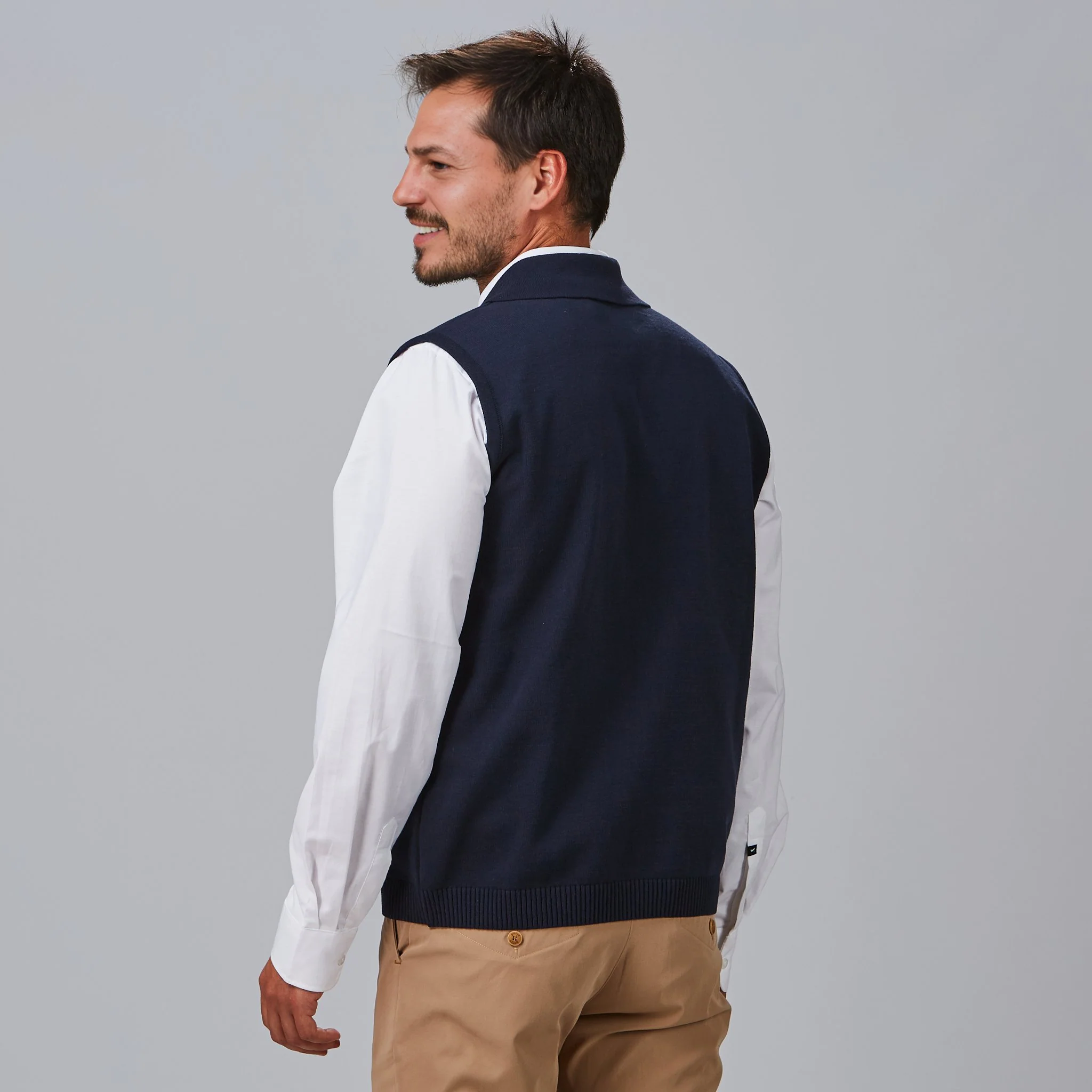 CHALECO CUELLO SOLAPA ABOTONADO HOMBRE - Image 10