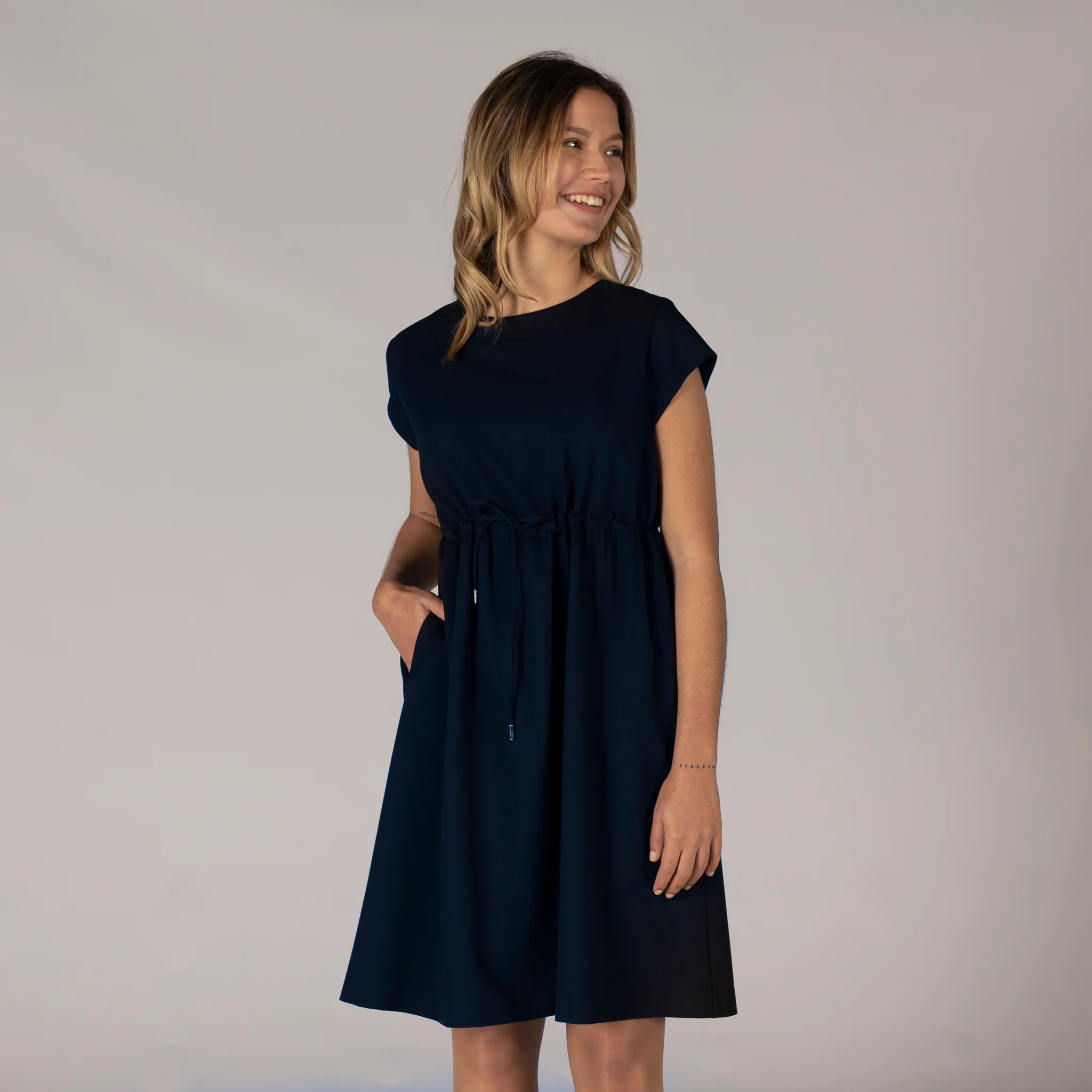 VESTIDO CON CORDON TRIVIAL - Image 10
