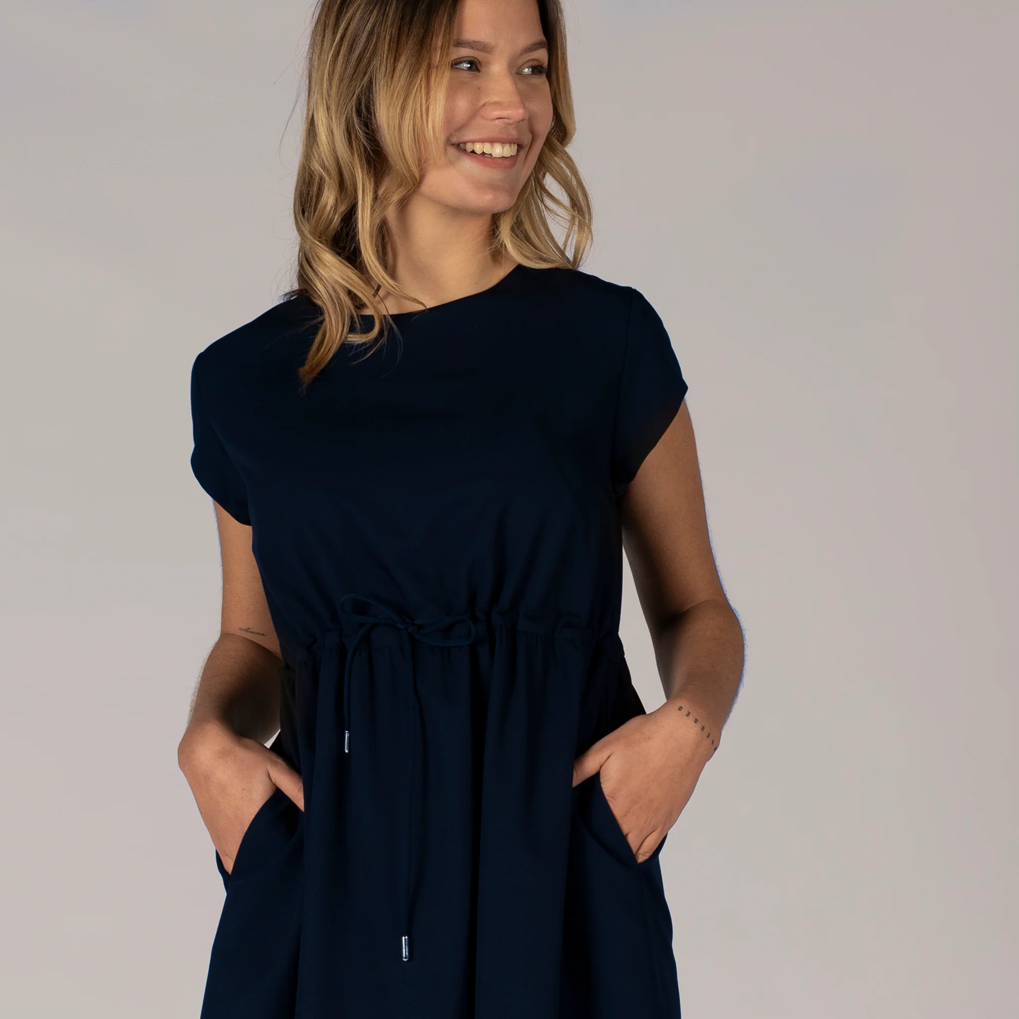 VESTIDO CON CORDON TRIVIAL - Image 11