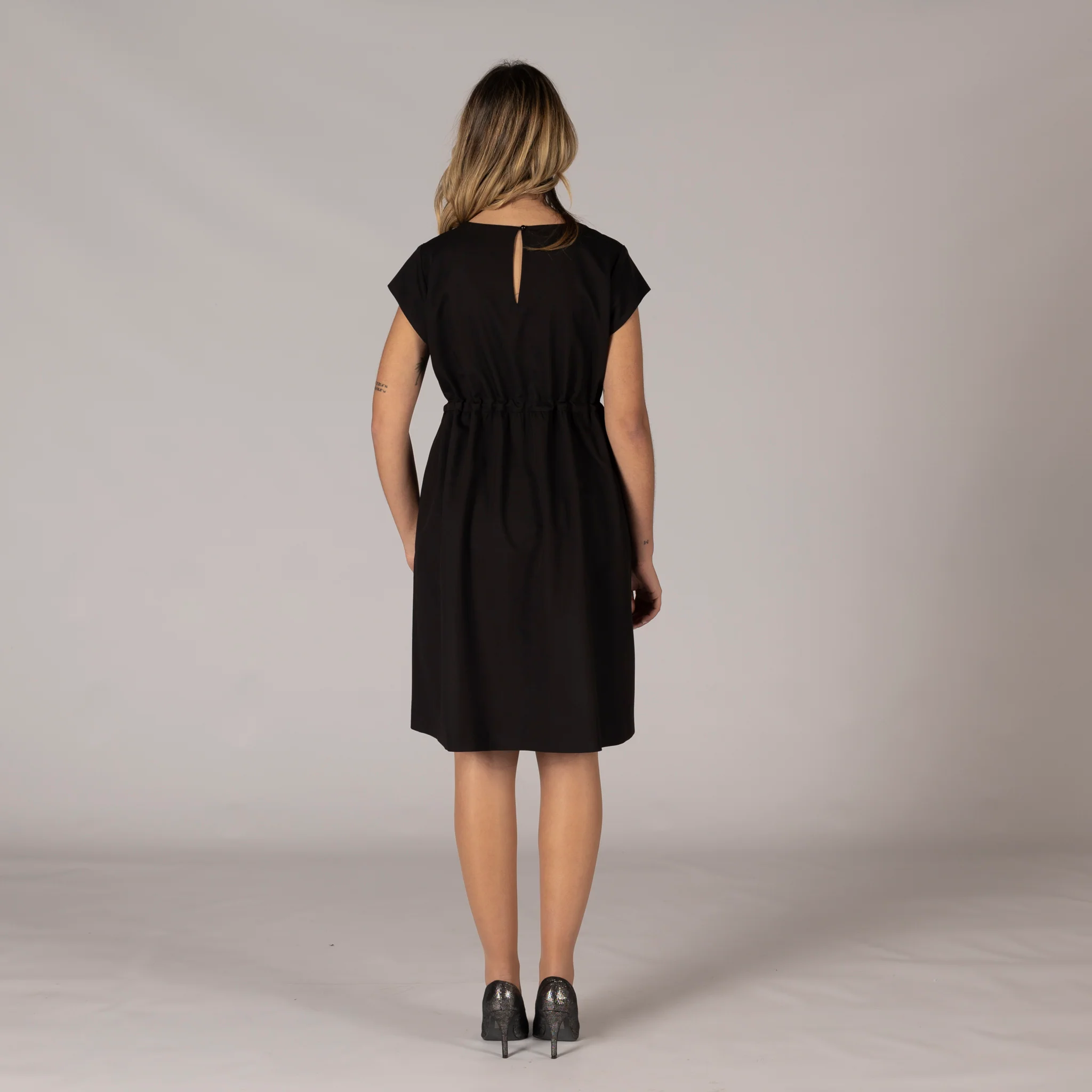 VESTIDO CON CORDON TRIVIAL - Image 3
