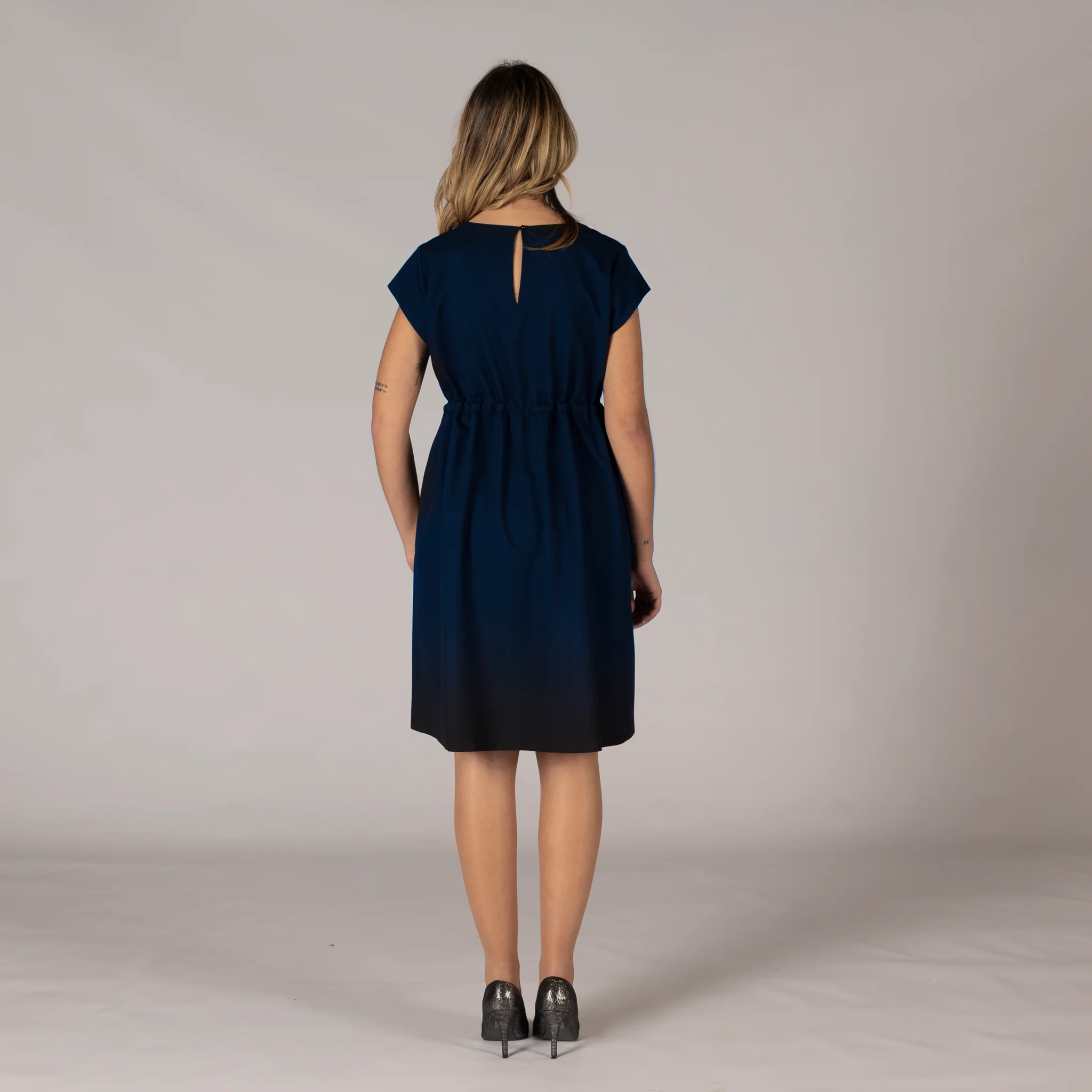 VESTIDO CON CORDON TRIVIAL - Image 8